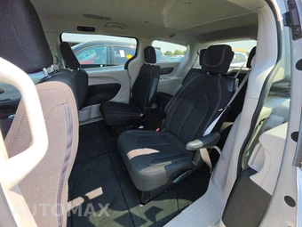 2024 Chrysler Voyager LX 121.6" WB - miniatura 13