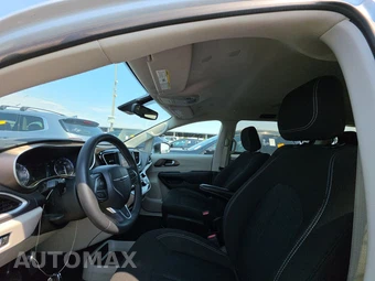 2024 Chrysler Voyager LX 121.6" WB - miniatura 19