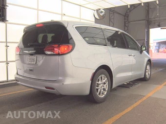 2024 Chrysler Voyager LX 121.6" WB - miniatura 4