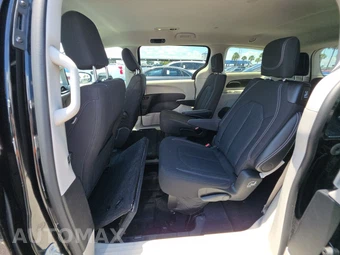 2024 Chrysler Voyager LX 121.6" WB - miniatura 13