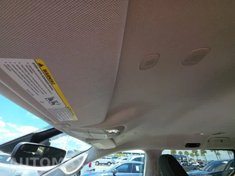 2024 Chrysler Voyager LX 121.6" WB - miniatura 18