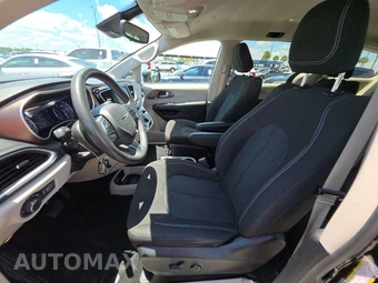 2024 Chrysler Voyager LX 121.6" WB - miniatura 7