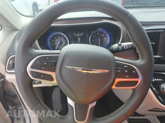2024 Chrysler Voyager LX 121.6" WB - miniatura 10