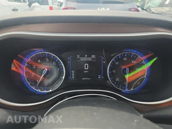 2024 Chrysler Voyager LX 121.6" WB - miniatura 12