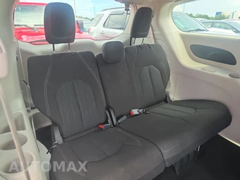 2024 Chrysler Voyager LX 121.6" WB - miniatura 14