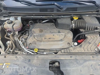 2024 Chrysler Voyager LX 121.6" WB - miniatura 16