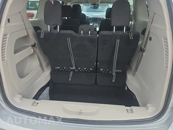 2024 Chrysler Voyager LX 121.6" WB - miniatura 17