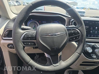 2024 Chrysler Voyager LX 121.6" WB - miniatura 10