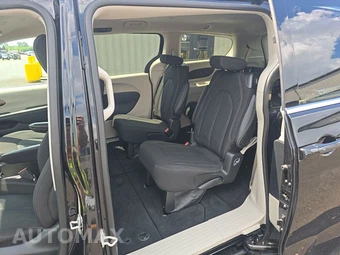 2024 Chrysler Voyager LX 121.6" WB - miniatura 13