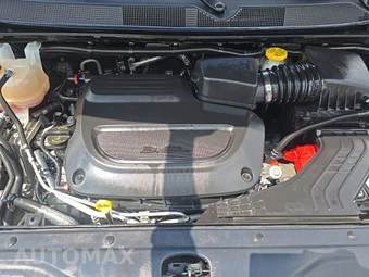 2024 Chrysler Voyager LX 121.6" WB - miniatura 16