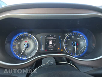 2024 Chrysler Voyager LX 121.6" WB - miniatura 12
