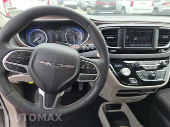 2024 Chrysler Voyager LX 121.6" WB - miniatura 11