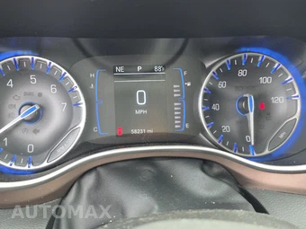 2024 Chrysler Voyager LX 121.6" WB - miniatura 12