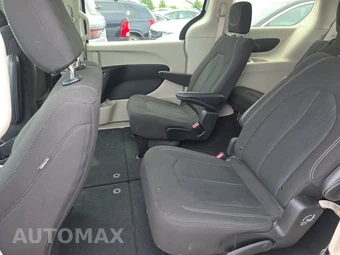 2024 Chrysler Voyager LX 121.6" WB - miniatura 13