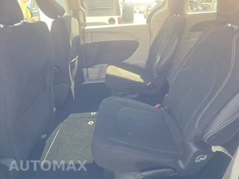 2024 Chrysler Voyager LX 121.6" WB - miniatura 13
