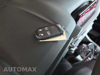 2024 Dodge Hornet Plug-In Hybrid R/T Plus - miniatura 8