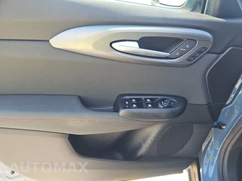 2024 Dodge Hornet Plug-In Hybrid R/T - miniatura 9