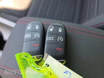 2024 Dodge Hornet Plug-In Hybrid R/T - miniatura 5