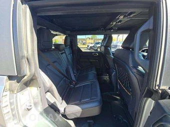 2024 Ford Bronco Badlands Advanced - miniatura 16