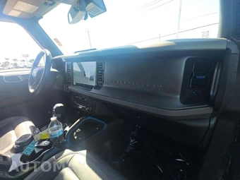 2024 Ford Bronco Black Diamond - miniatura 16