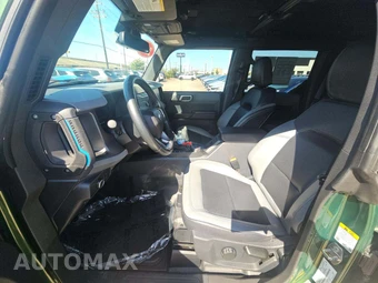 2024 Ford Bronco Black Diamond - miniatura 3