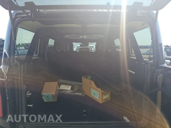 2024 Ford Bronco Outer Banks - miniatura 16