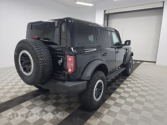 2024 Ford Bronco Outer Banks - miniatura 4