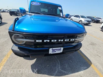 2024 Ford Bronco Outer Banks - miniatura 2