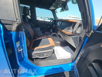 2024 Ford Bronco Outer Banks - miniatura 8