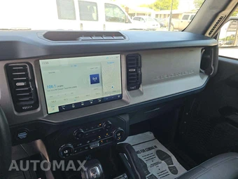 2024 Ford Bronco Outer Banks - miniatura 10