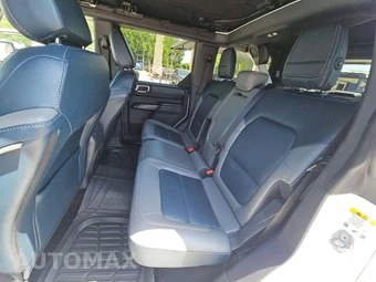 2024 Ford Bronco Outer Banks - miniatura 13