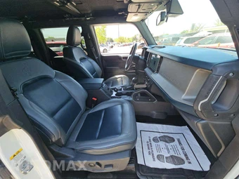 2024 Ford Bronco Outer Banks - miniatura 18
