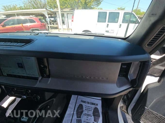 2024 Ford Bronco Outer Banks - miniatura 19