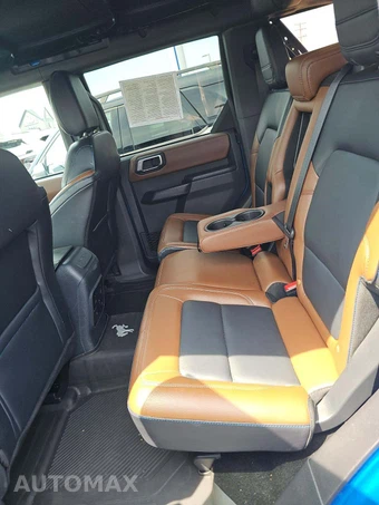 2024 Ford Bronco Outer Banks - miniatura 13