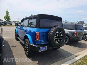 2024 Ford Bronco Outer Banks - miniatura 2