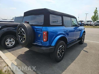 2024 Ford Bronco Outer Banks - miniatura 3