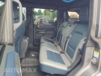 2024 Ford Bronco Outer Banks - miniatura 10
