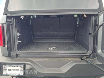 2024 Ford Bronco Outer Banks - miniatura 11