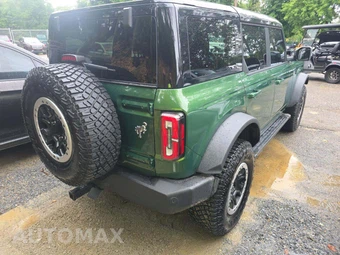 2024 Ford Bronco Outer Banks - miniatura 3