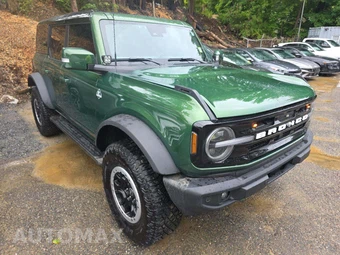 2024 Ford Bronco Outer Banks - miniatura 4