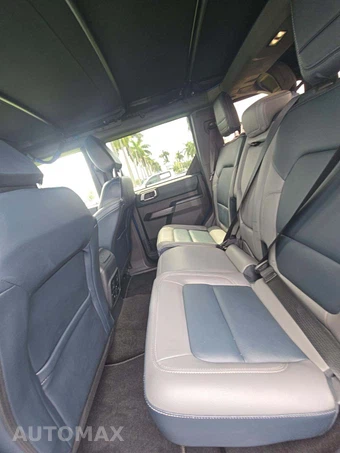 2024 Ford Bronco Outer Banks - miniatura 13