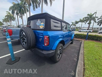 2024 Ford Bronco Outer Banks - miniatura 3