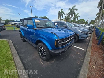 2024 Ford Bronco Outer Banks - miniatura 4