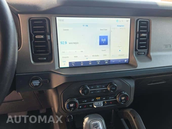 2024 Ford Bronco Outer Banks - miniatura 10