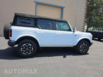 2024 Ford Bronco Outer Banks - miniatura 4