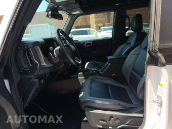 2024 Ford Bronco Outer Banks - miniatura 6