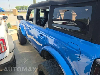 2024 Ford Bronco Outer Banks - miniatura 2