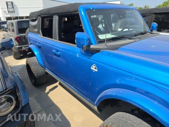 2024 Ford Bronco Outer Banks - miniatura 4