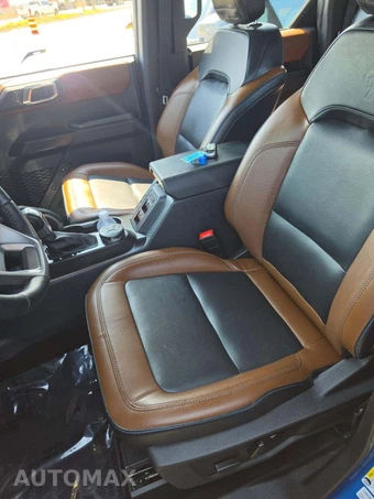2024 Ford Bronco Outer Banks - miniatura 6