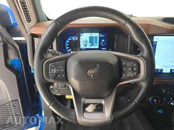 2024 Ford Bronco Outer Banks - miniatura 10